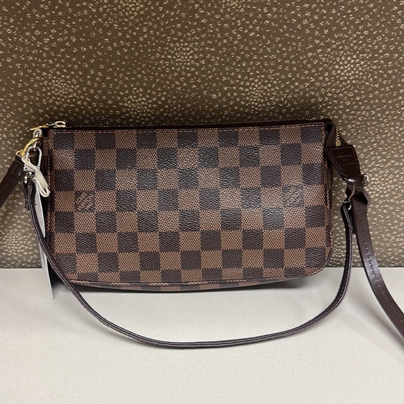 SOLD🔥🔥🔥AUTHENTIC Louis Vuitton Damier Ebene Pochette Crossbody Bag - Picture 5 of 16